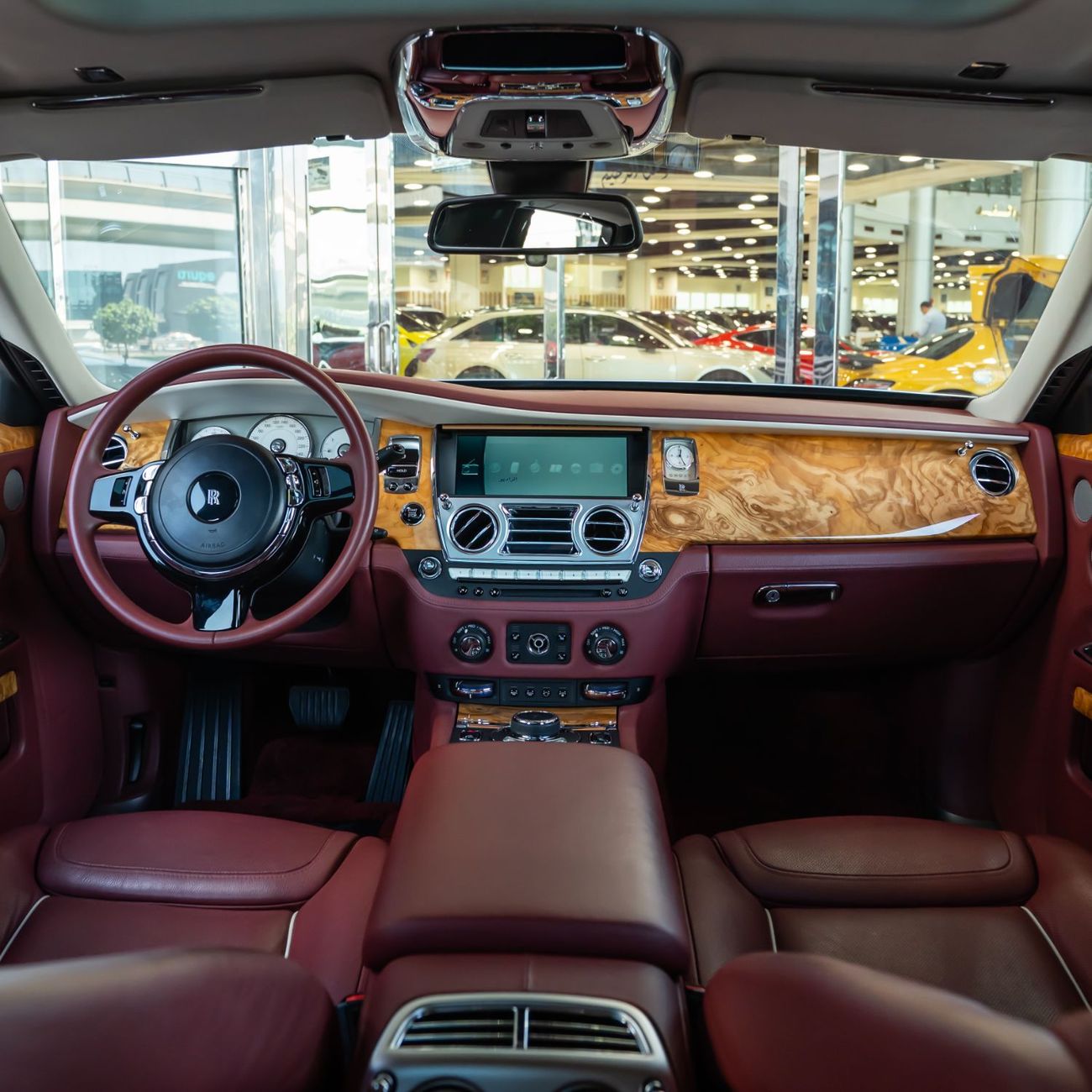 رولز رويس جوست 2015 ROLLS ROYCE GHOST GCC DONE ONLY 48,000KM