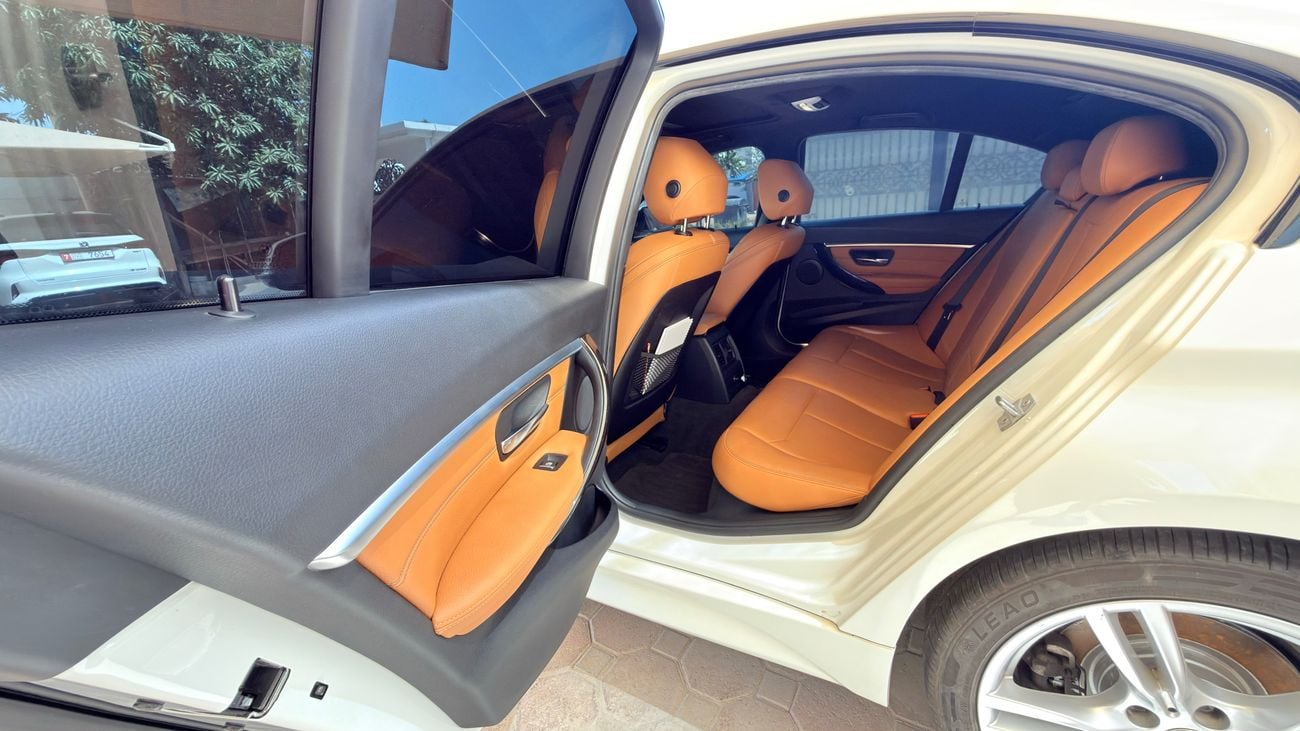 BMW 318i M SPORTS