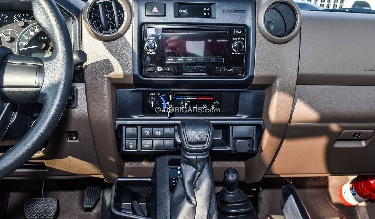 تويوتا لاند كروزر بيك آب LC79 DC 4.0l Automatic Alloy Wheels 4WD 5 Seater Petrol