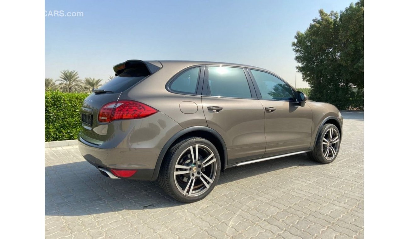 Porsche Cayenne Porsche cayenne s 2013 g cc full options accident free