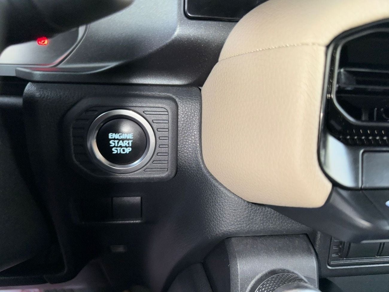 تويوتا برادو Adventure Dual Tone 2.4T