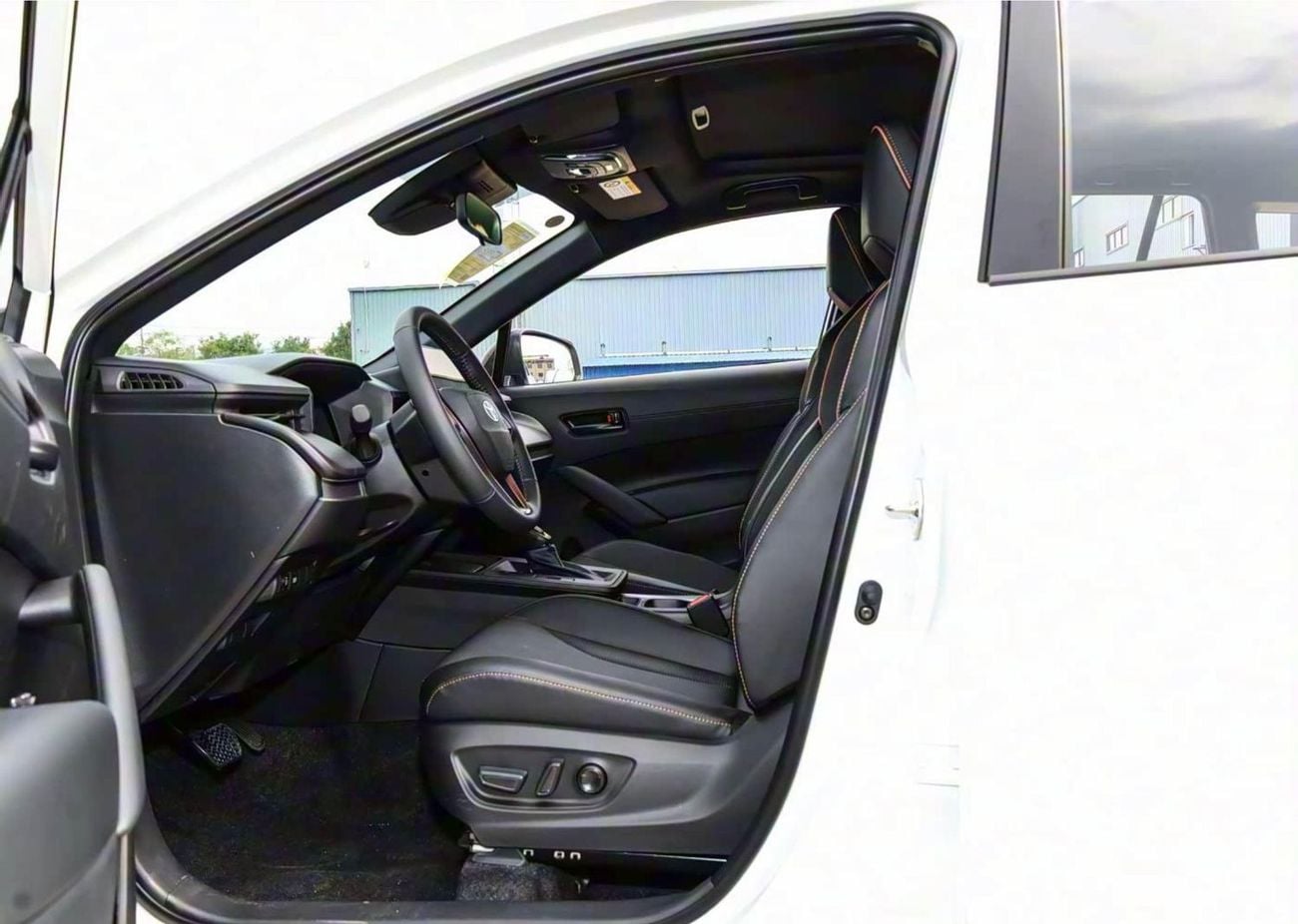 Toyota Corolla Cross 2.0L HYBRID INTELLIGENT HYBRID 2026