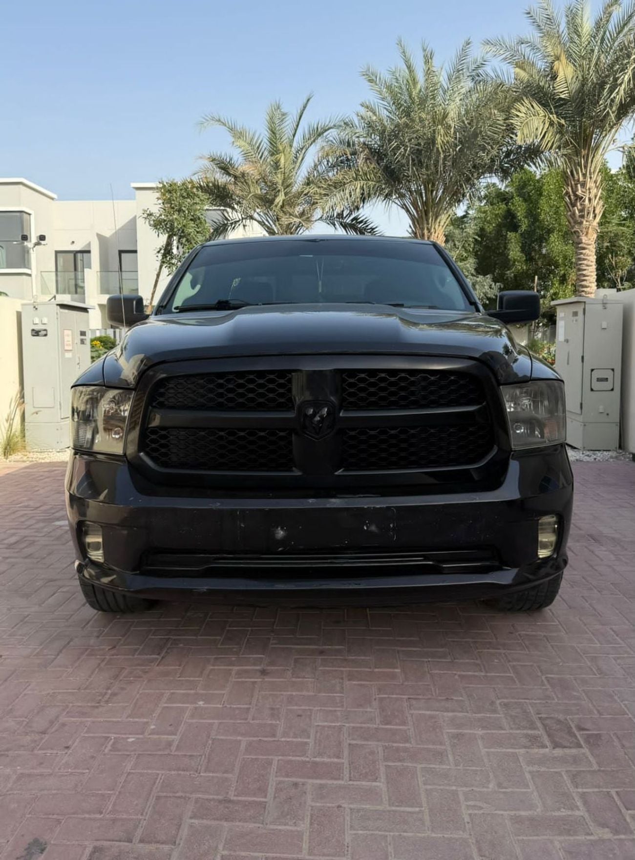 دودج رام فان V8