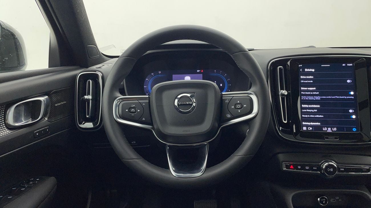 Volvo XC40 B4 ULTIMATE DARK 2 | Zero Down Payment | Home Test Drive