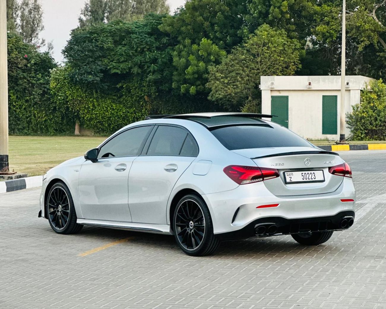 Mercedes-Benz A 220 AMG LINE PANORAMIC