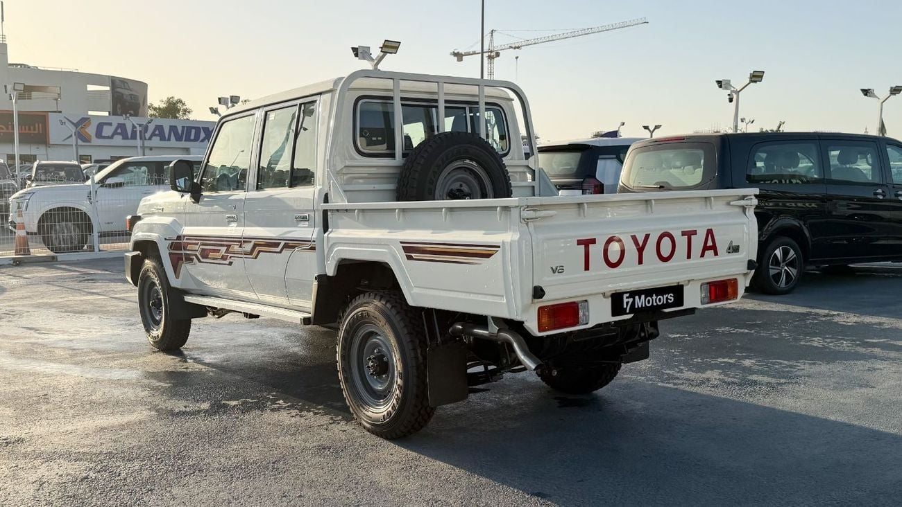 Toyota Land Cruiser Pick Up  Toyota Land Cruiser Pick-Up