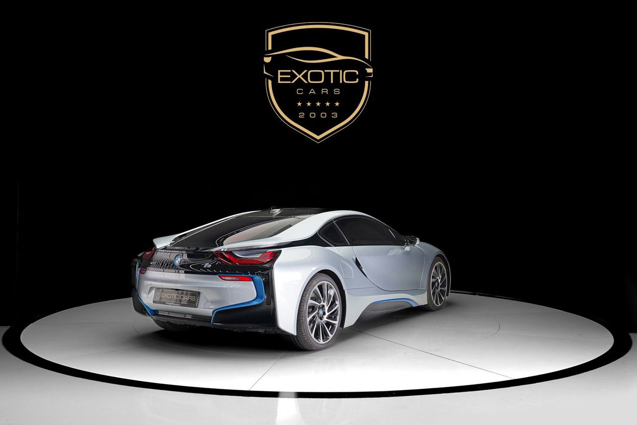 بي أم دبليو i8 Plug-In Hybrid 1.5L