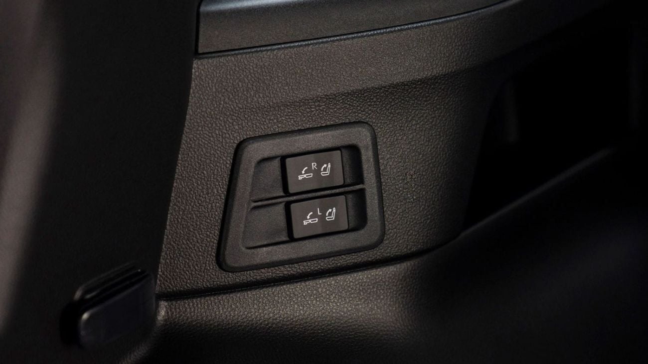 Toyota Land Cruiser VXR 3.3L diesel MY2025