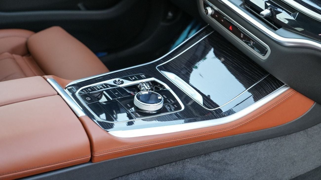 BMW X5 M60i V8 M-SPORT + 2026 MY EXPORT PRICE