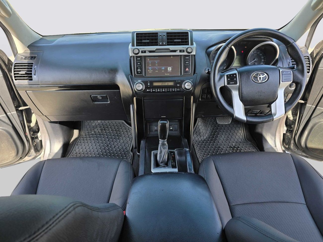 تويوتا برادو 4x4 Diesel Right Hand Drive (Export Only )