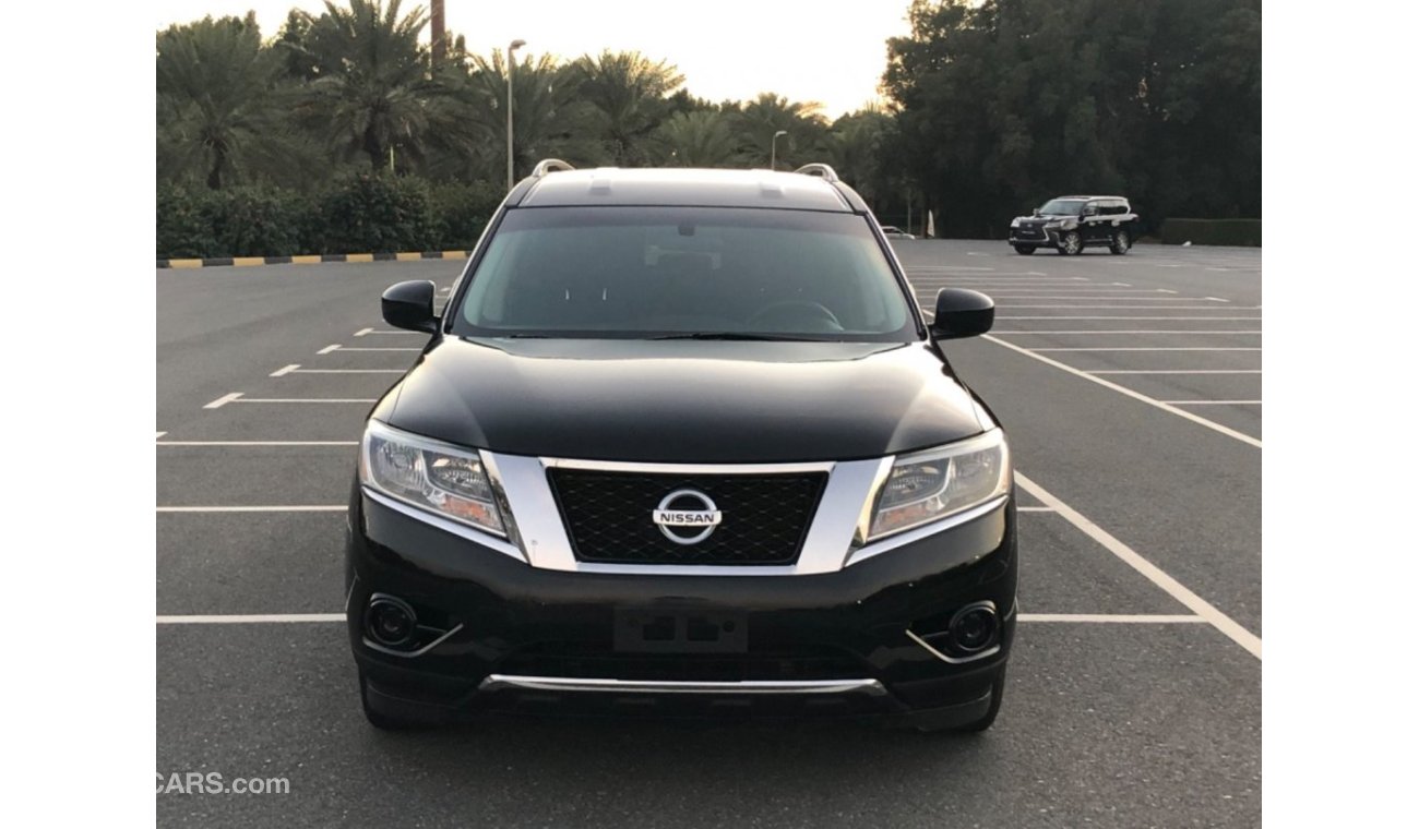 Nissan Pathfinder MODEL 2016 CAR PERFECT CONDITION INSIDE AND OUTSIDE NO ANY MECHANICAL ISSUES FULL