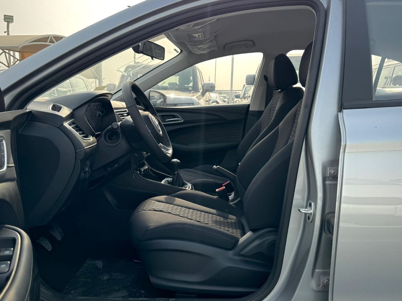 أم جي 5 STD 1.5L Petrol Manual FWD Export Price @ 26,500 AED