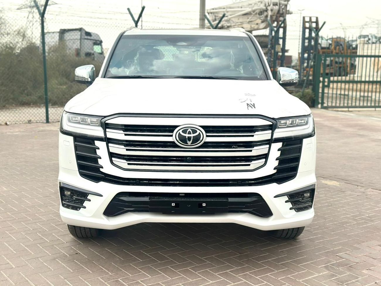 Toyota Land Cruiser TOYTA LAND CRUISER VXR 3.5 TWIN TURBO 2026