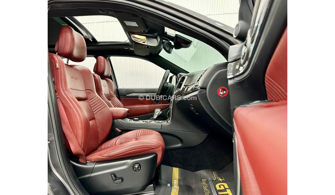 Jeep Grand Cherokee 2017 Jeep Grand Cherokee SRT, Full Jeep Service History, Warranty GCC Specs