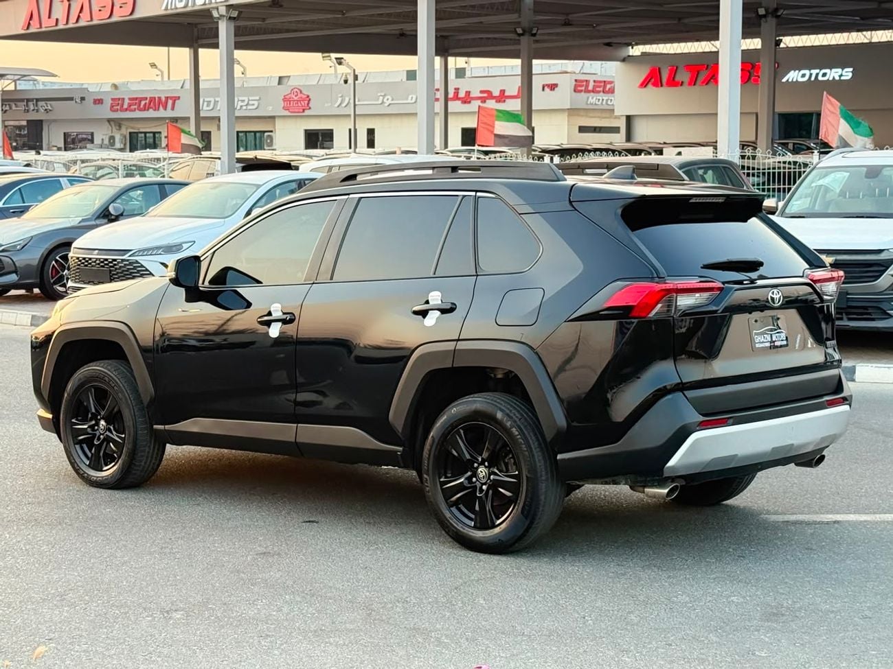 Toyota RAV4 ADVENTURE full option