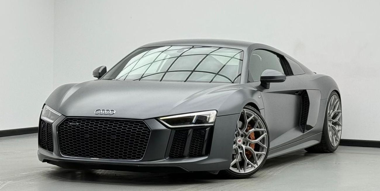 Audi R8 V10 RWD 5.2L (540 HP) 2016 Audi R8 V10 Quattro, Very Low Km, RECARO Seats, Fully Loaded, Excellent C