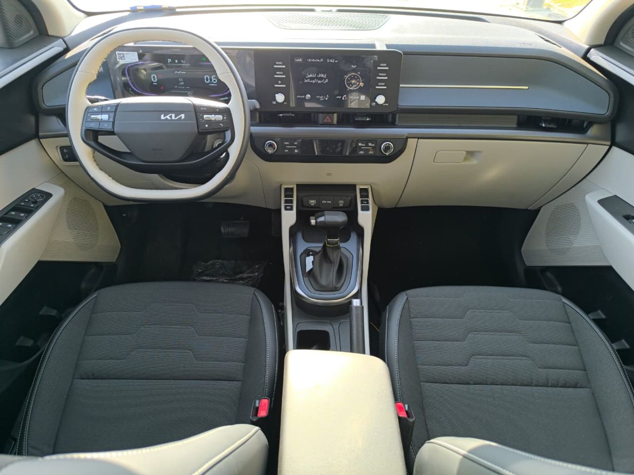 Kia Carens 1.5L Mid Option GCC Specs 7 Seater 2026 Model Brand New