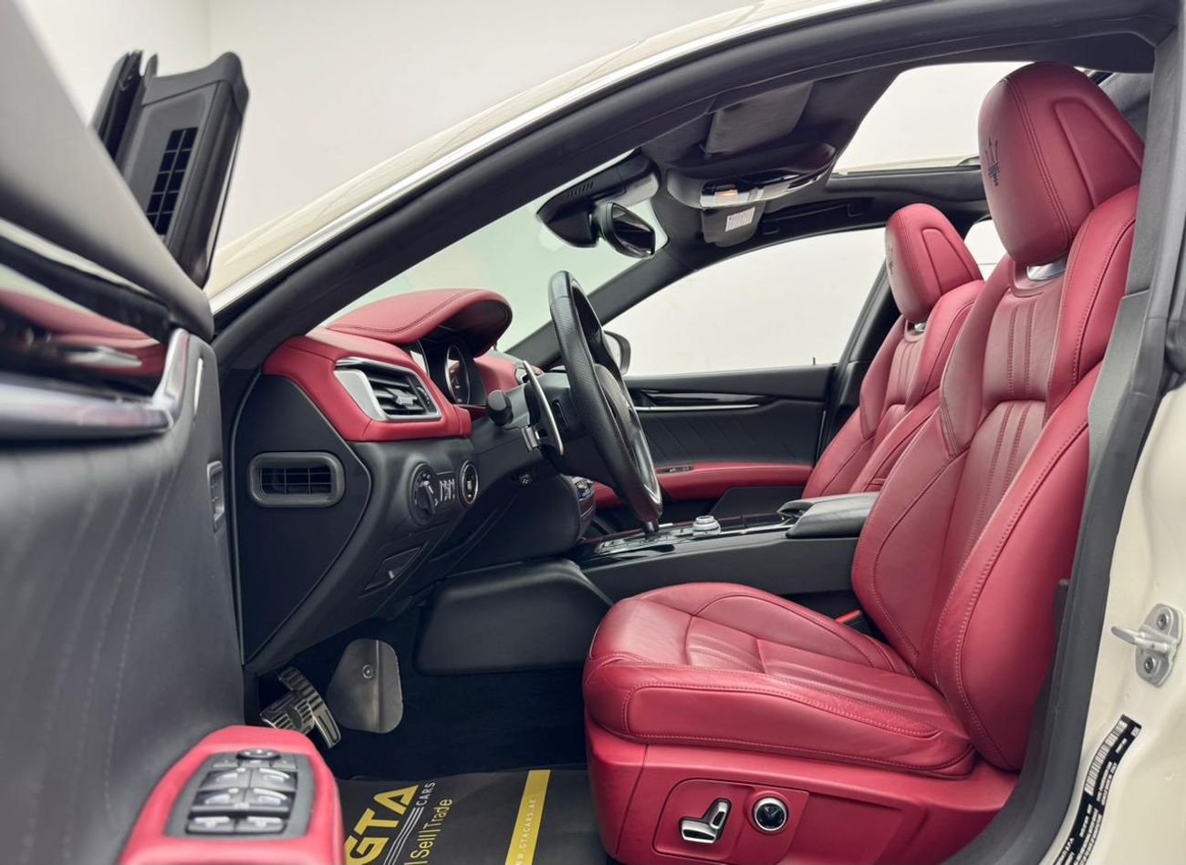 Maserati Ghibli Modena 3.0L 2022 Maserati Ghibli Modena, Maserati Service History, 1 Year Warranty, GCC