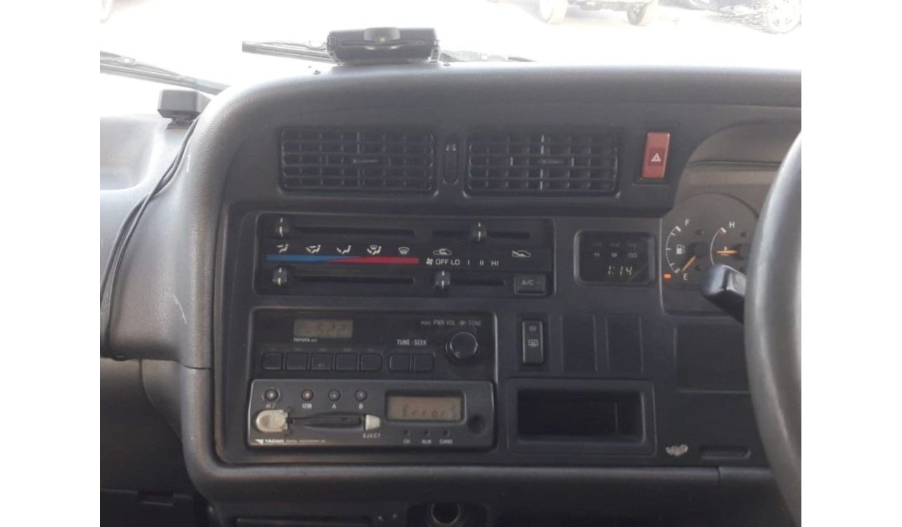 تويوتا هاياس Hiace RIGHT HAND DRIVE  (Stock no PM 732 )