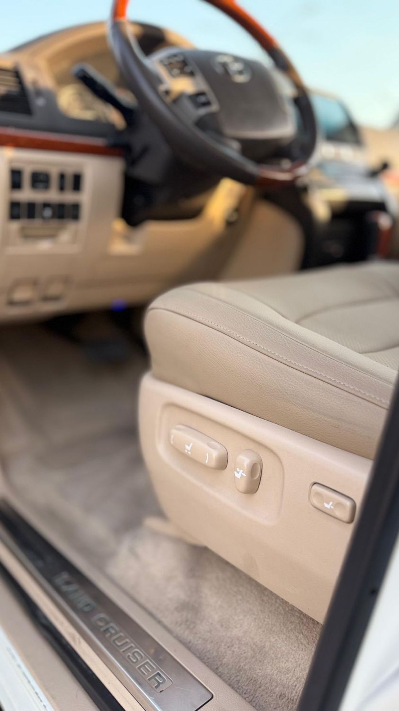 تويوتا لاند كروزر GXR 4.6L