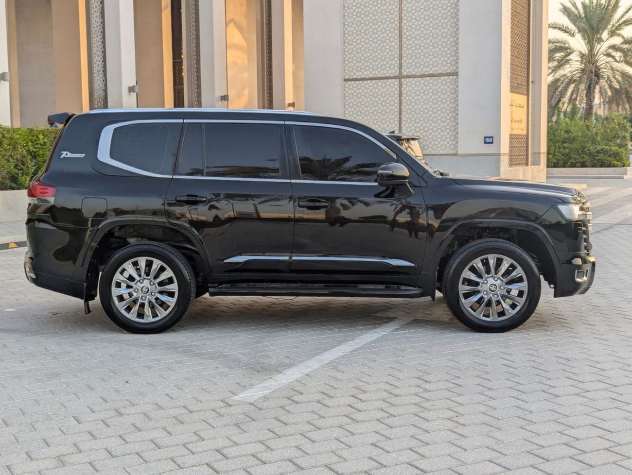 تويوتا لاند كروزر Toyota landcruise 2021Model 4.0L v6 GXR petrol Engine Colour Black push start Transmission Automatic