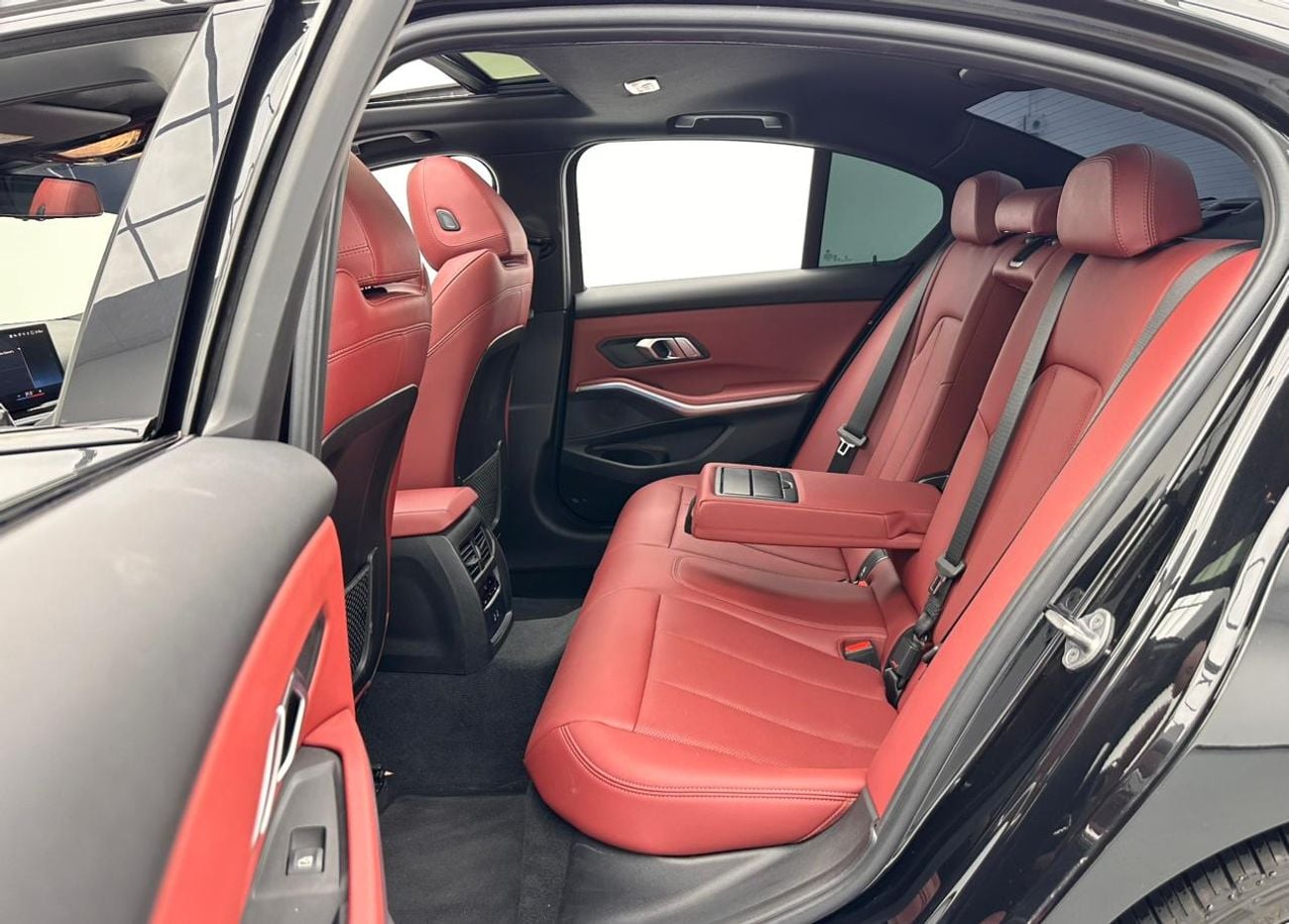 بي أم دبليو 330i 2023 BMW 330i M-Sport, 1 Year Warranty Unlimited Km,  Excellent Condition