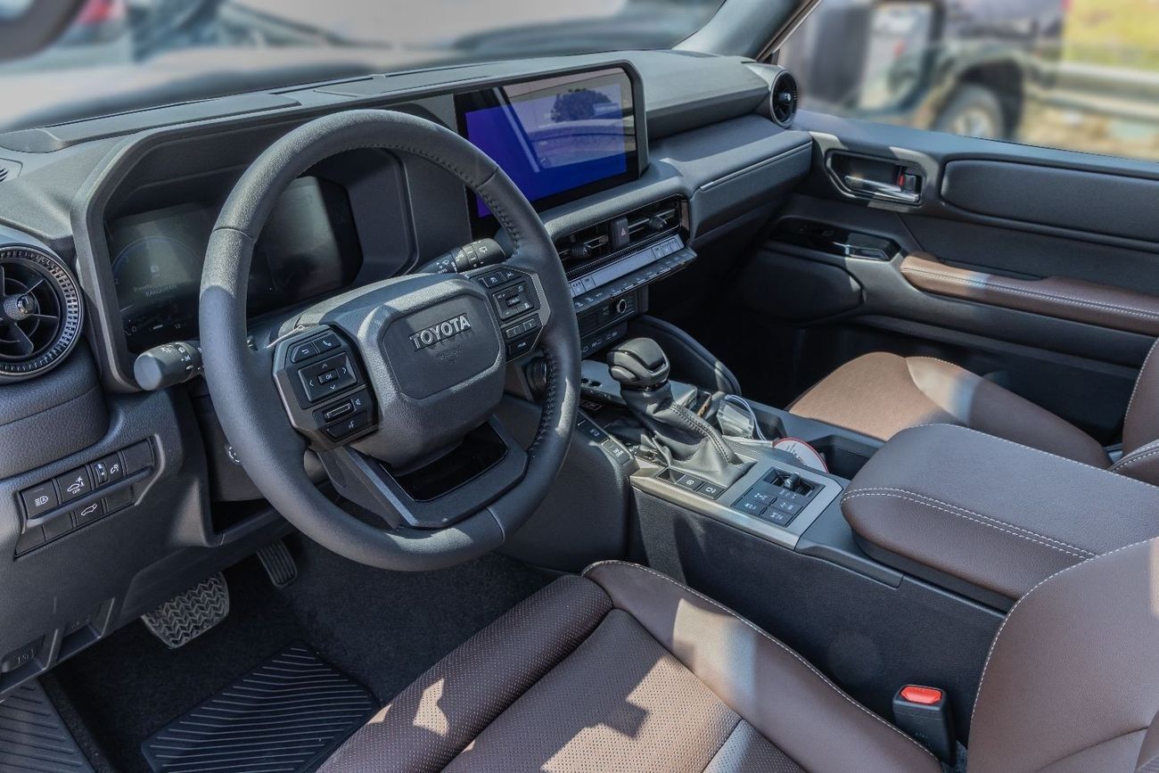 تويوتا برادو Adventure Mono Tone 2.4T Prado Adventure 2.4L Turbo, 4WD, Leather Seats, Sunroof - 2025 (Export)