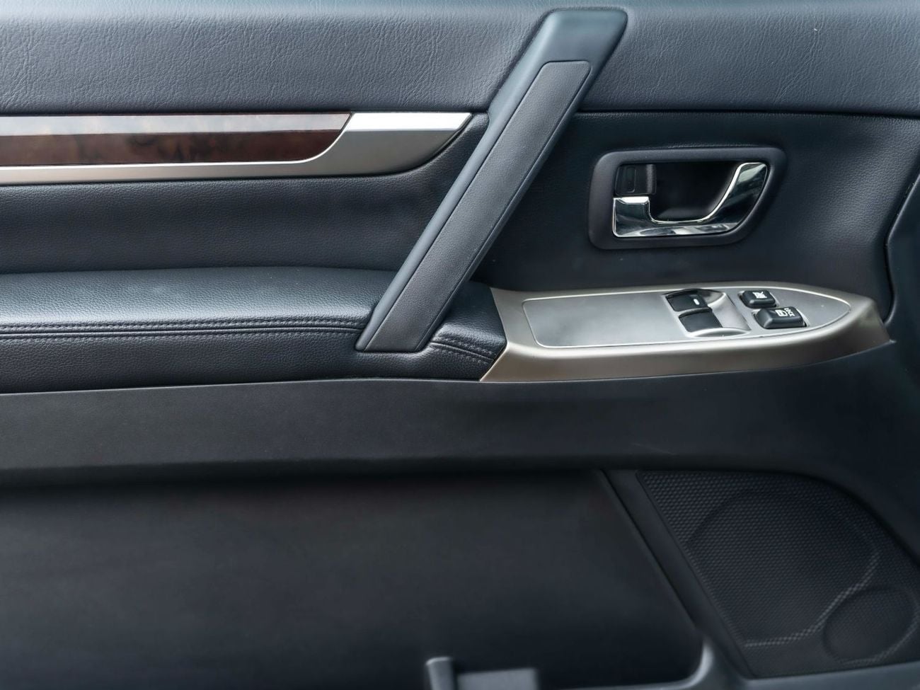 Mitsubishi Pajero GLS 3.8L