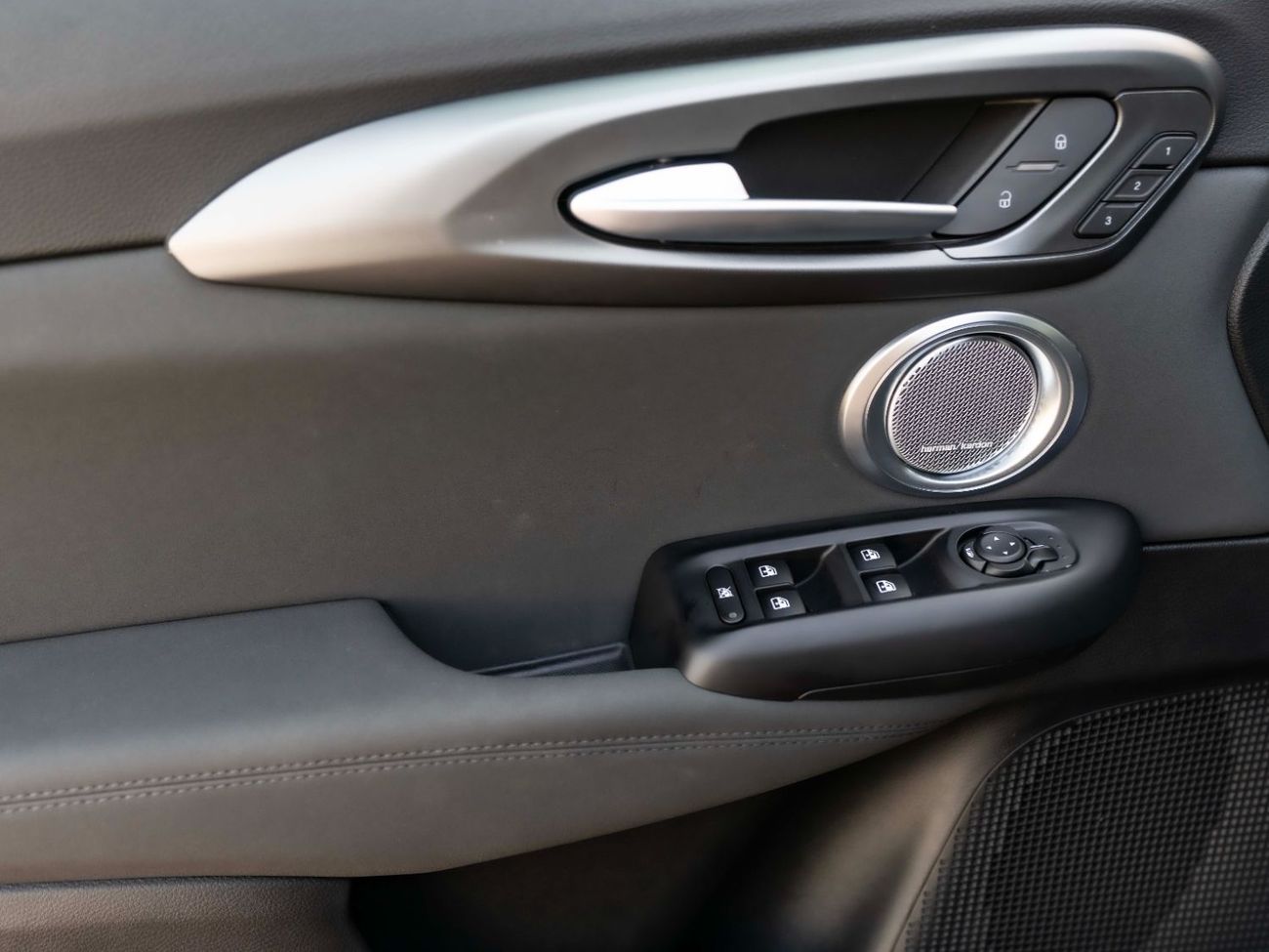 ألفا روميو تونالي Veloce