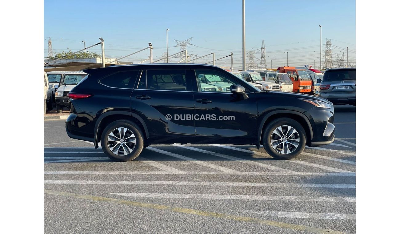 Toyota Highlander 2021 TOYOTA HIGHLANDER XLE 3.5L V6 AWD / EXPORT ONLY