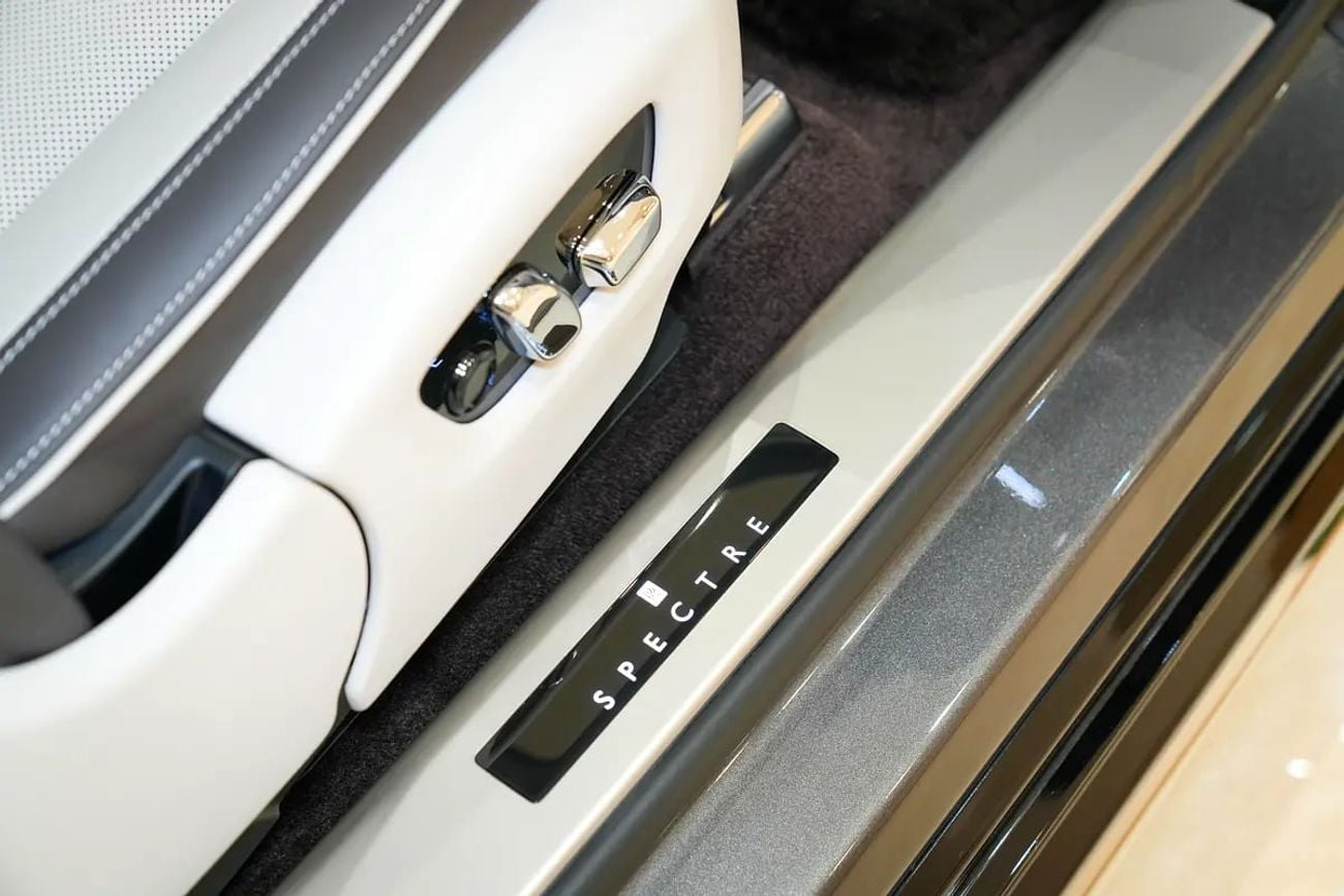 Rolls Royce Spectre STANDARD / Warranty / GCC Spec
