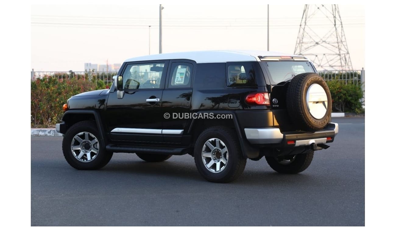 تويوتا إف جي كروزر تويوتا إف جي كروزر 2023 4.0 فل أوبشن - أسود من الداخل رمادي | تصدير فقط