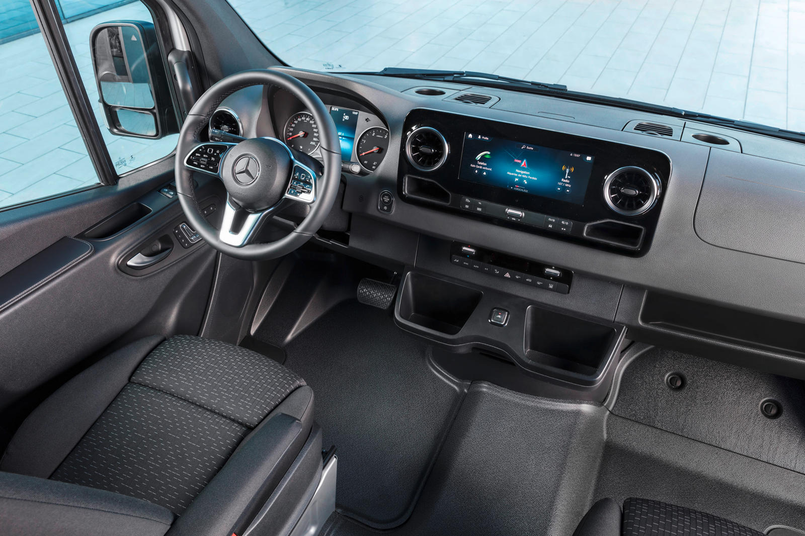 Mercedes-Benz Sprinter interior - Cockpit