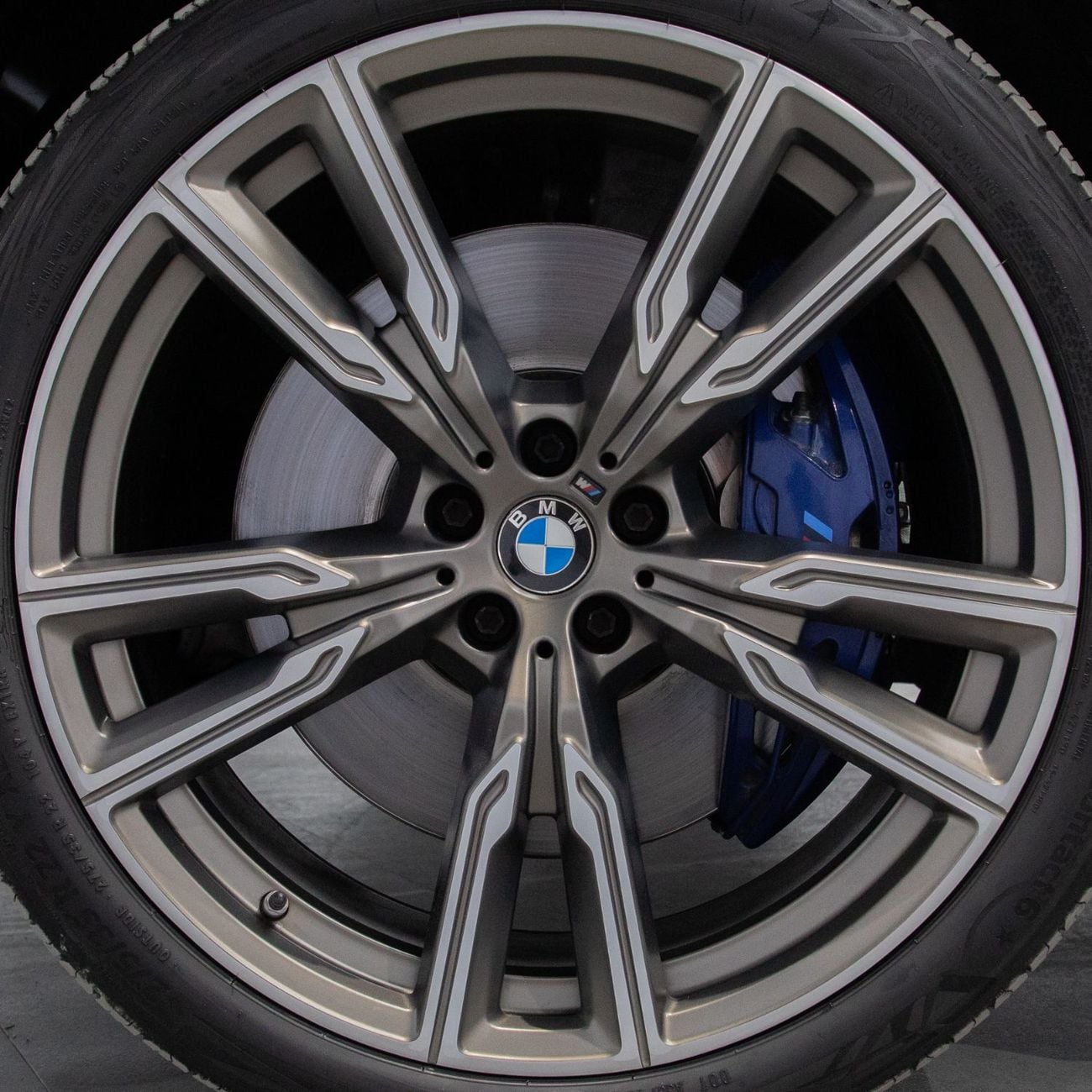 بي أم دبليو X6 M50i 4.4L