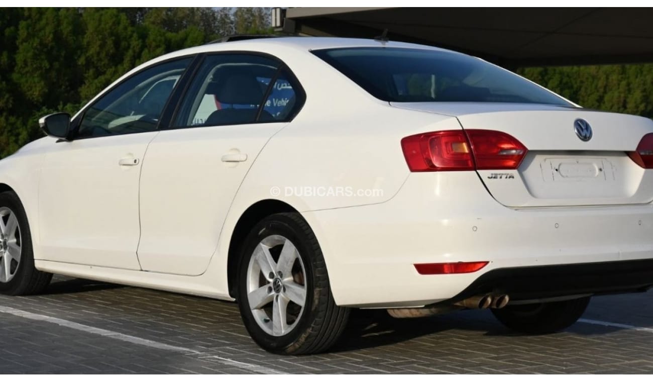 Volkswagen Jetta GCC EXCELLENT CONDITION WITHOUT ACCIDENT 2012 2.0