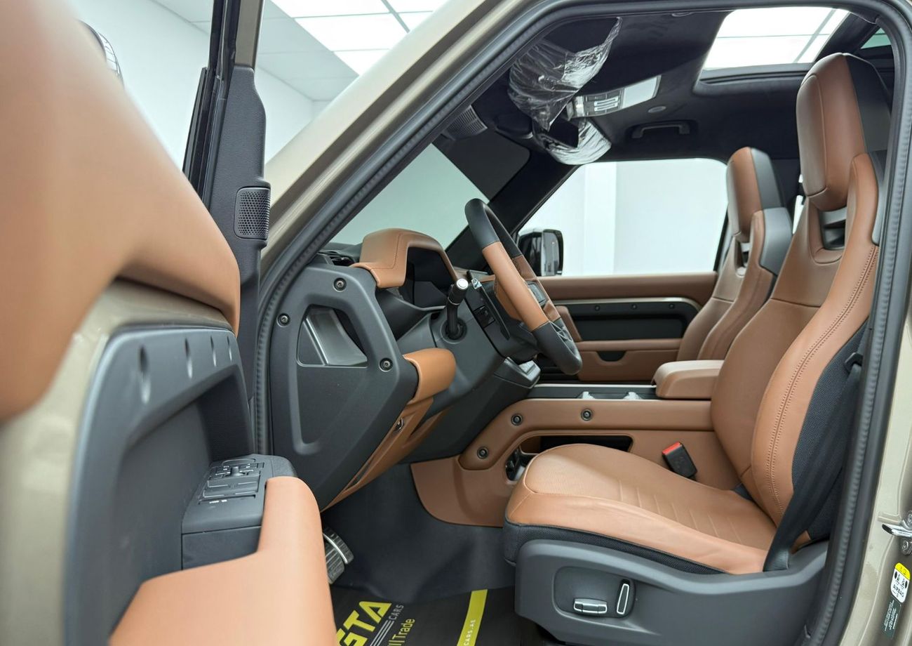 Land Rover Defender 110 P635 OCTA V8 *Brand New* 2025 Land Rover Defender 110 Octa, 2030 LR Warranty + Service Pack, Ful