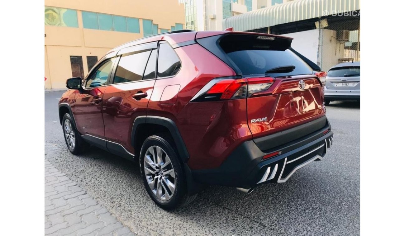 Toyota RAV4 2019 XLE 4WD Full Option For Urgent SALE