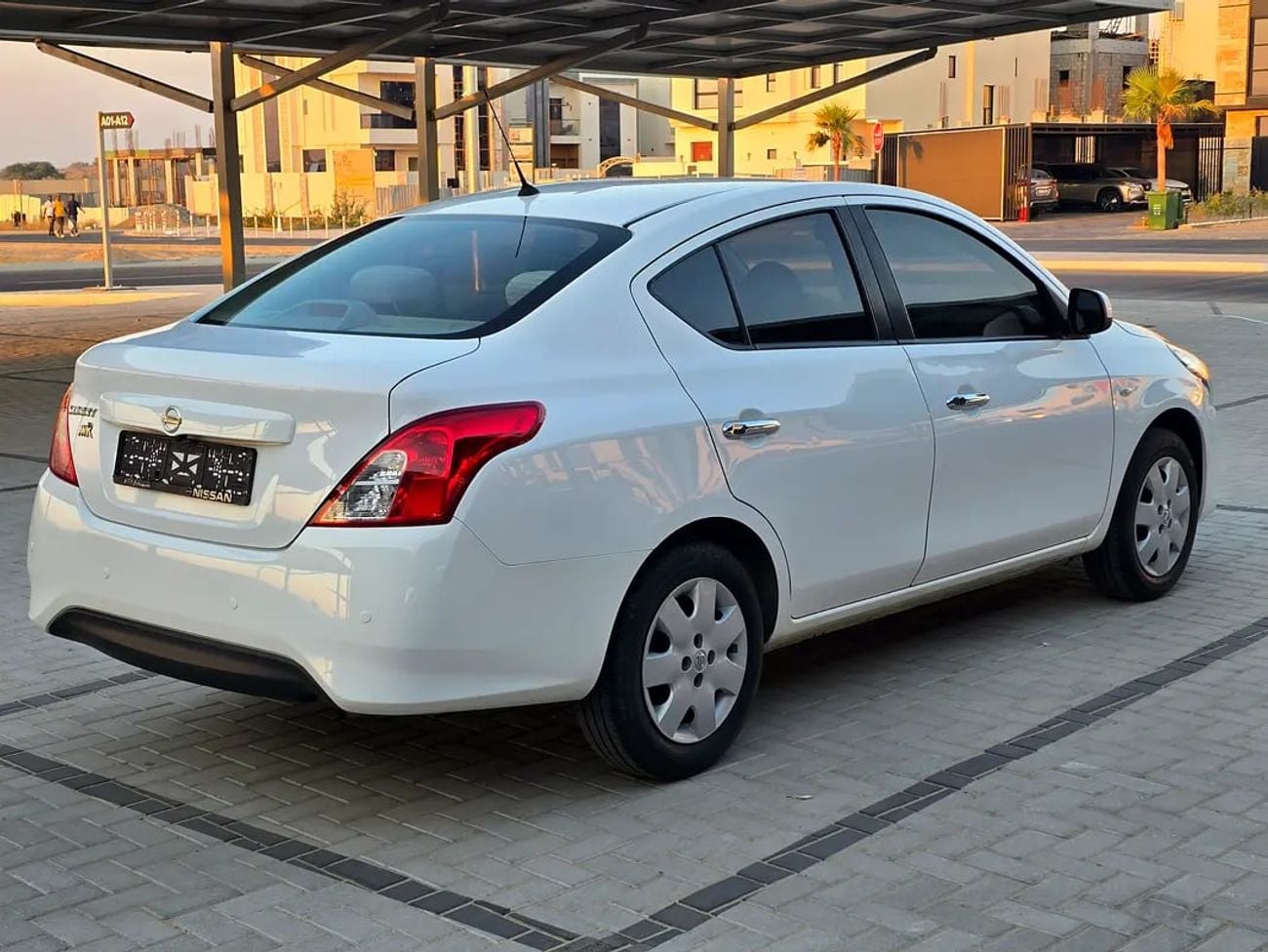 نيسان صني SL - GCC Specs - Like New!