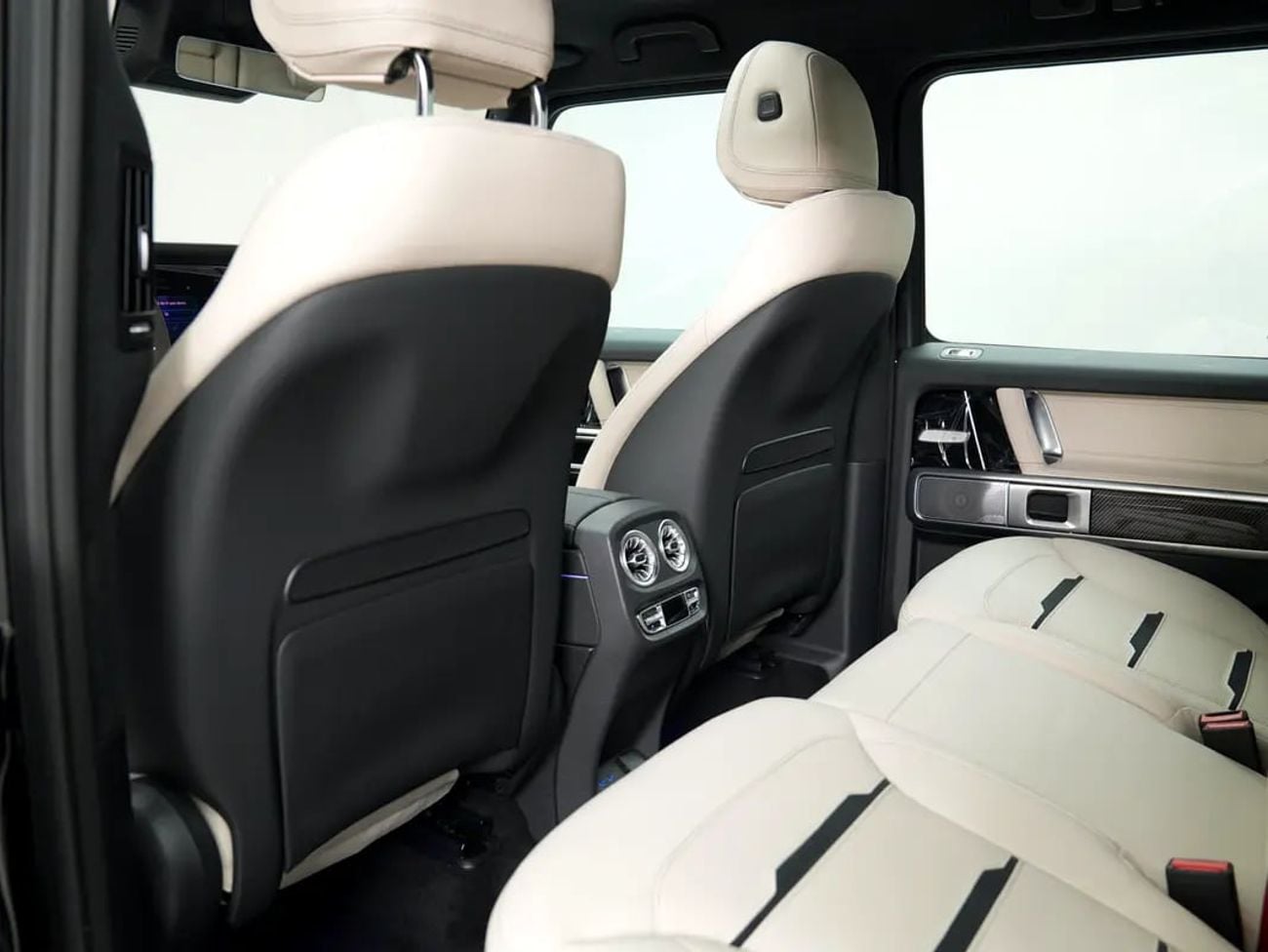 Mercedes Benz G63 AMG STD Brand-New G63 AMG | WARRANTY | Double Night Package | Carbon interior and exterior