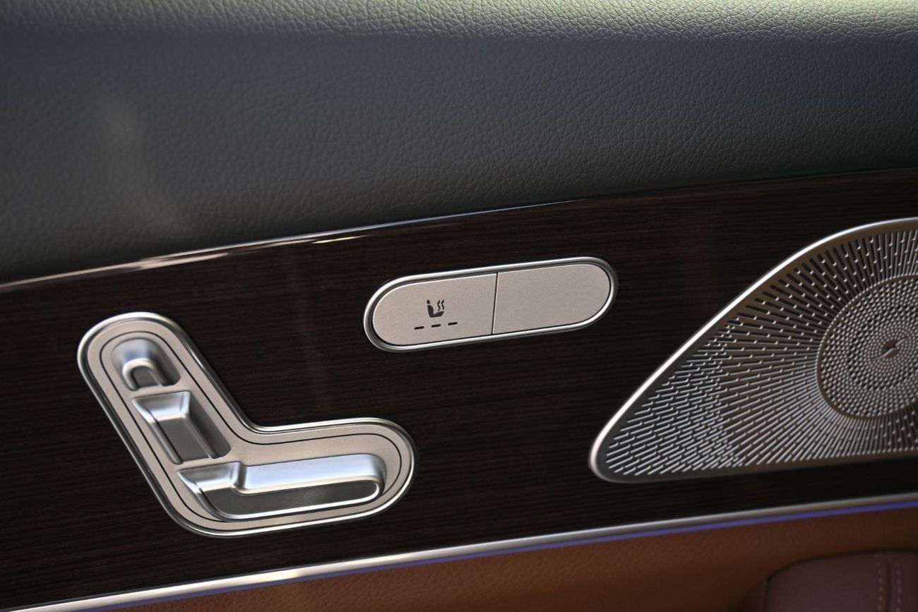 مرسيدس بنز GLS 450 Mercedes GLS 450 3.0L Turbo In-Line 6 with Mild Hybrid, Model 2025