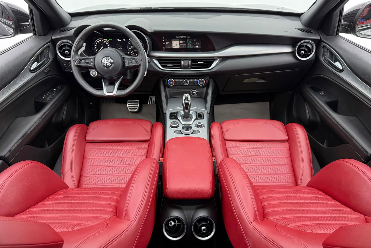 Alfa Romeo Stelvio 2024 Alfa Romeo Stelvio Veloce Q4 MCA, 2028 Agency Warranty Service, Agency FSH, GCC