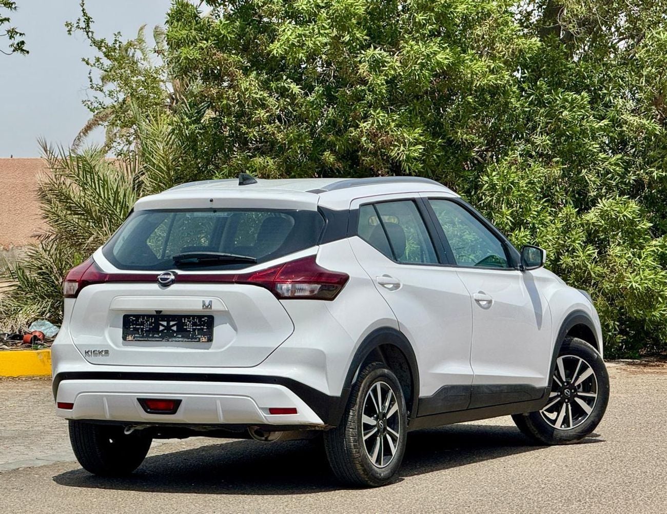 Nissan Kicks SV 1.6L 710-Monthly l GCC  1.6L, Cruise, Camera l Accident Free