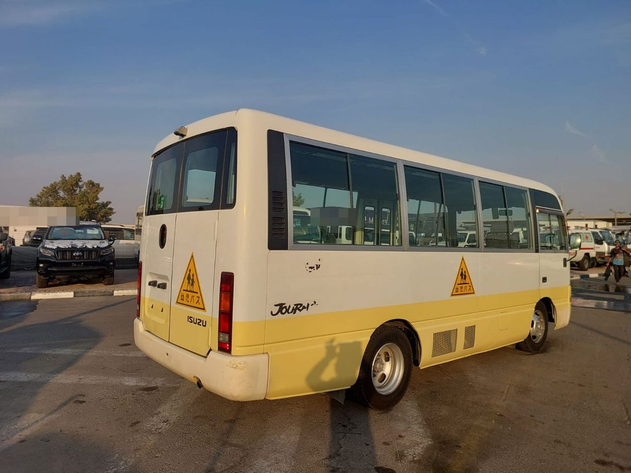 Isuzu Journey ISUZU JOURNEY BUS RHD 2003 MODEL 4.1 L DIESEL MANUAL(PM720009)