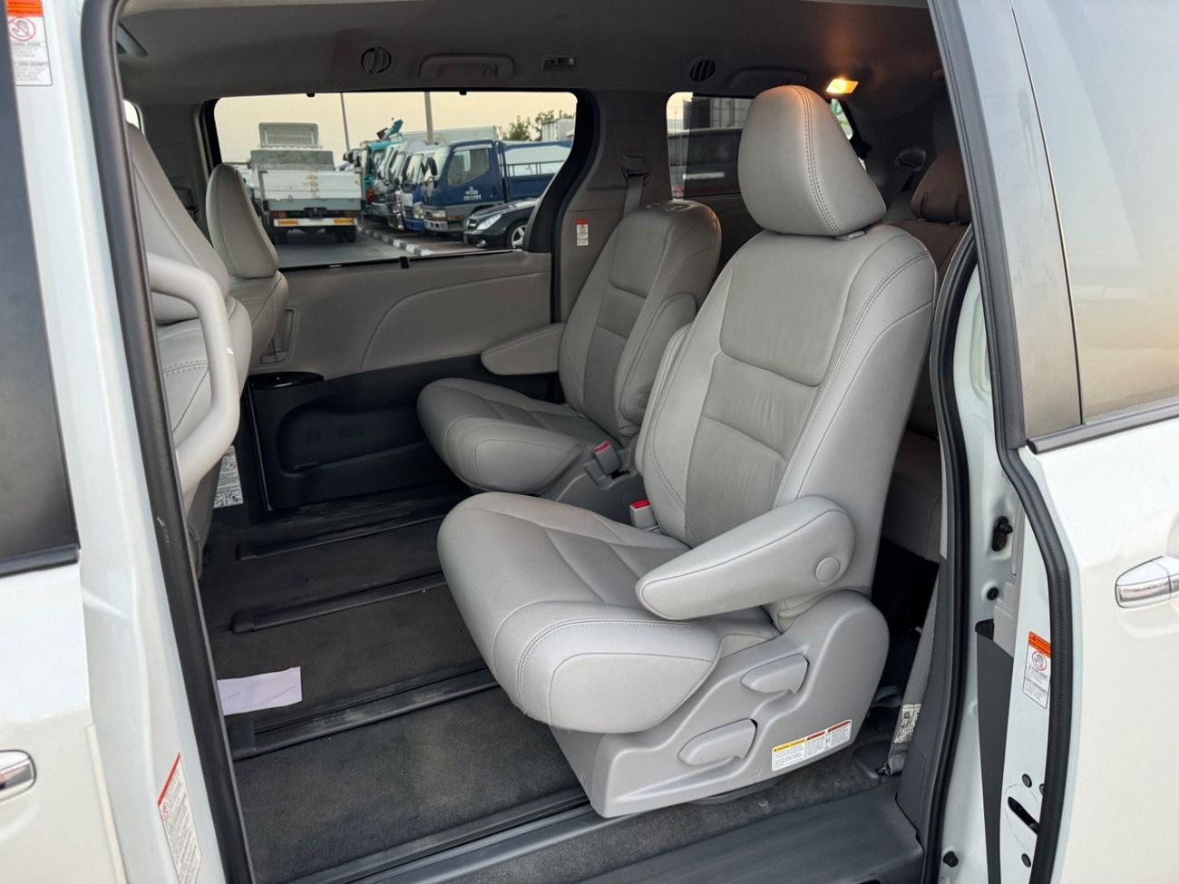 Toyota Sienna 2019 XLE SUNROOF 4x4 FULL OPTION US SPEC