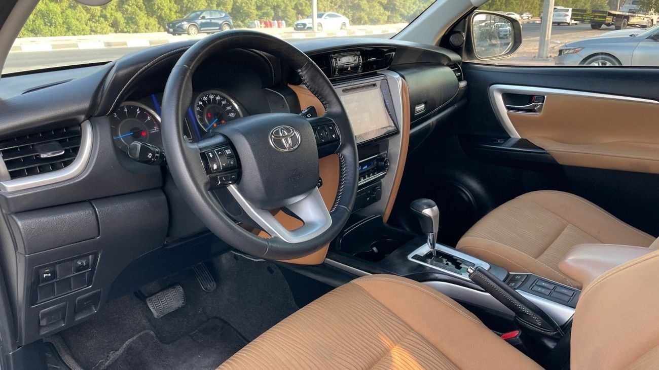 Toyota Fortuner GXR 4.0L (278 HP)