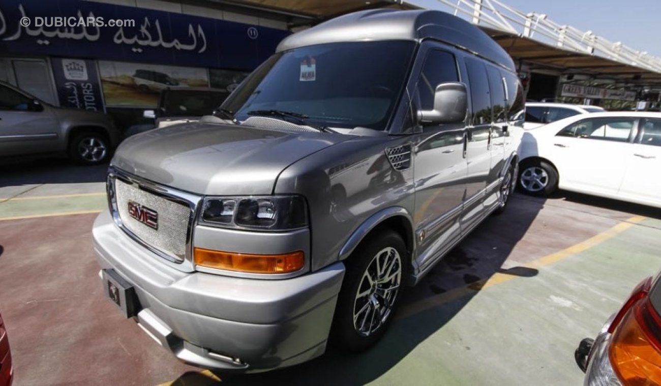 GMC Savana explorer limited se