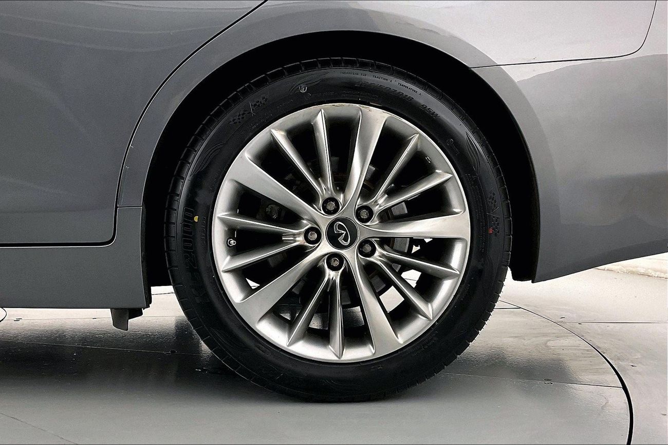 Infiniti Q50 Premium / Luxe| 1 year free warranty | Exclusive Eid offer