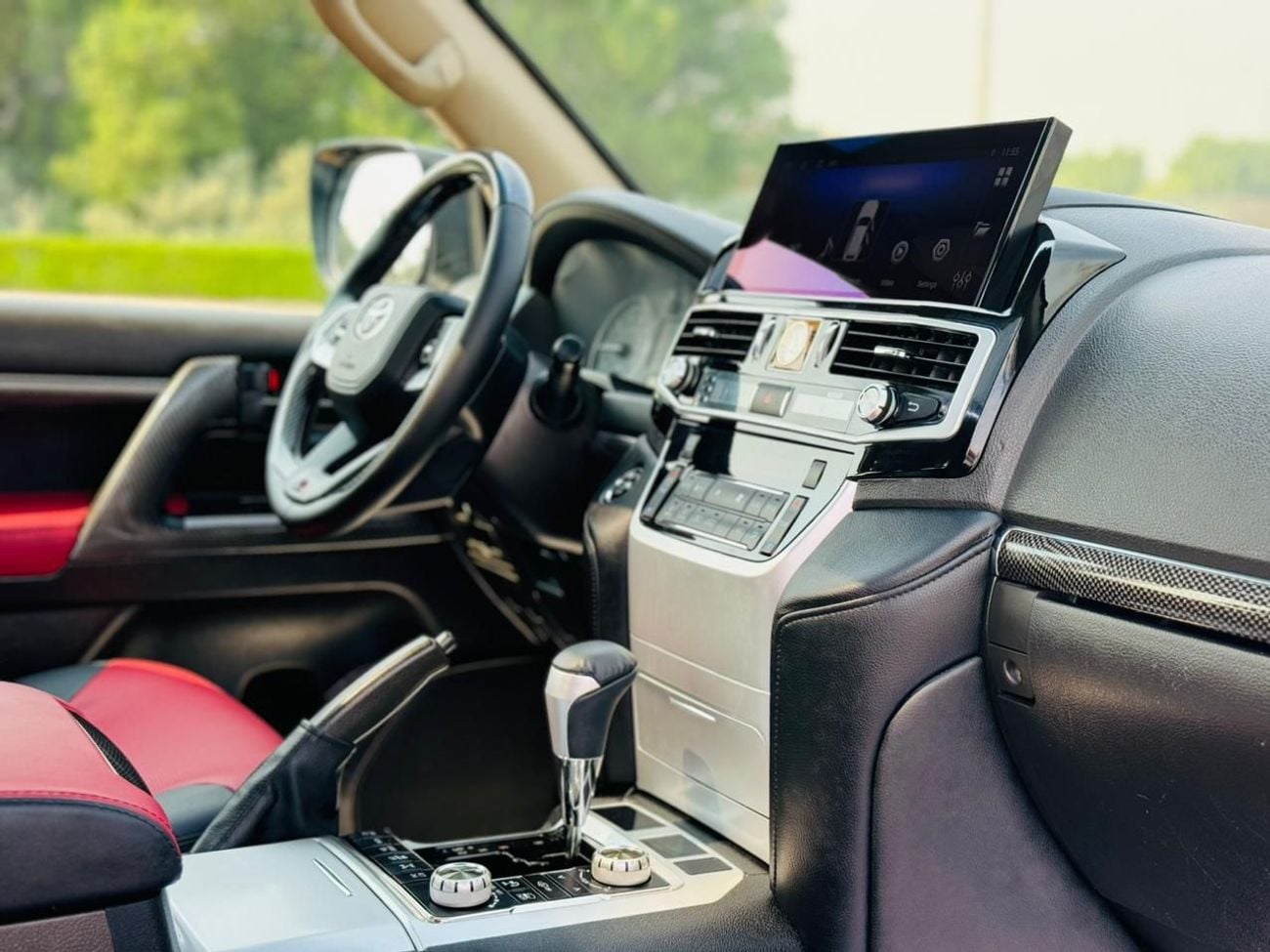 Toyota Land Cruiser VXR V8 + 4.6L Engine Full Option Facelift to 2024 Shape Exterior and Interior Both