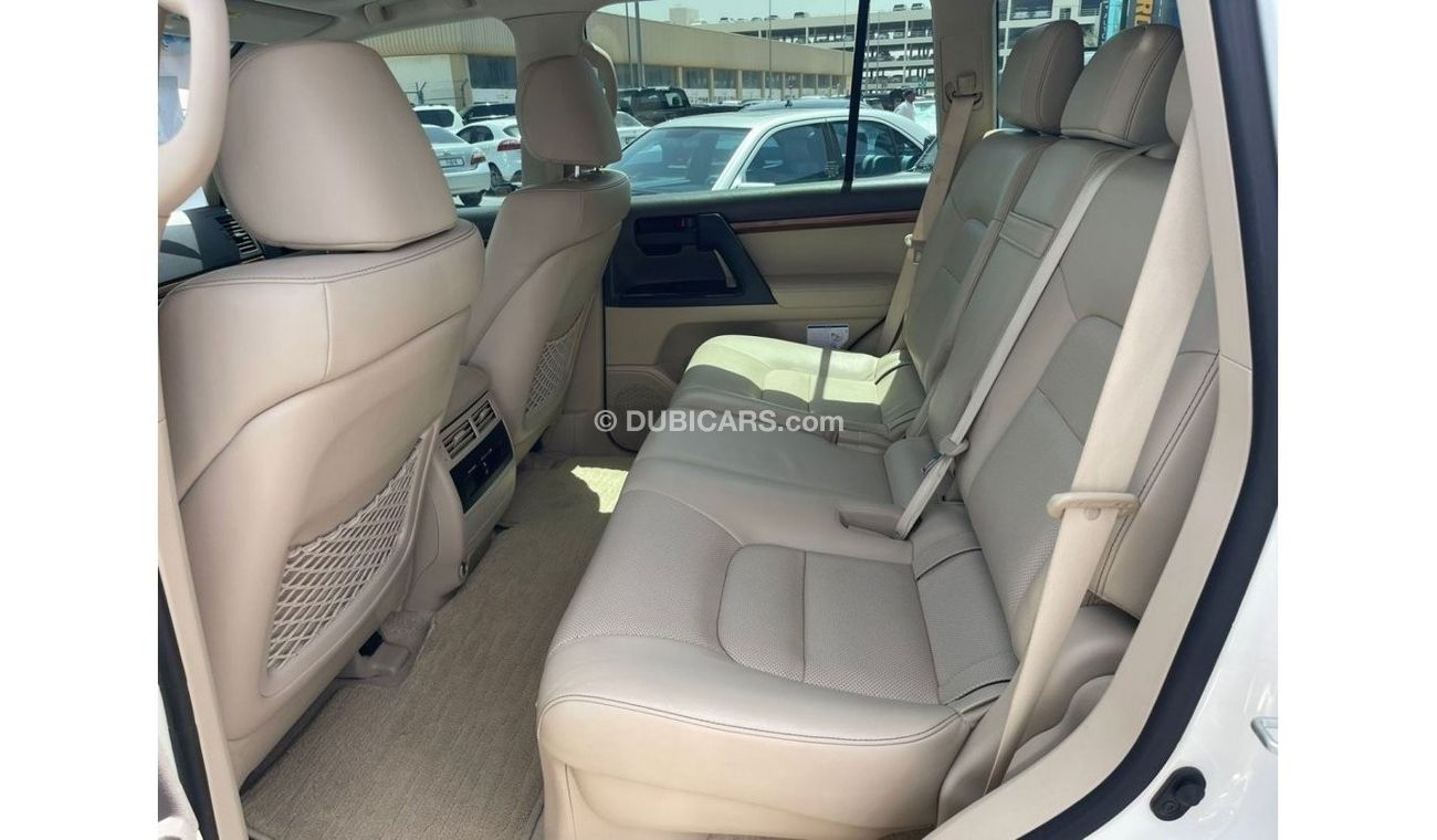 Toyota Land Cruiser GXR GXR V8