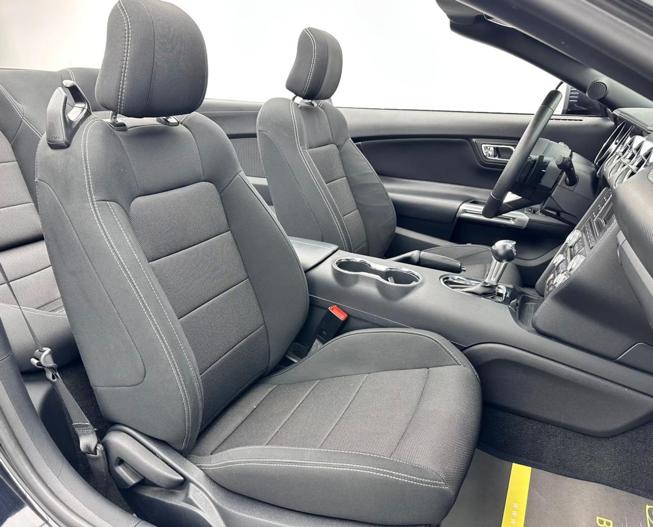 Ford Mustang 2017 Ford Mustang V6 Cabriolet, Super Clean, Excellent Condition, GCC